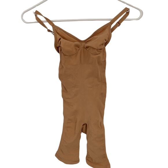 Skims Seamless Sculpting Mid Thigh Bodysuit Size Small / Medium - Picture 1 of 5
